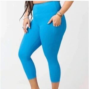 Zyia Active Royal Blue Pocket Light n Tight Crop Capri Leggings‎ Size: 6-8 NWOT